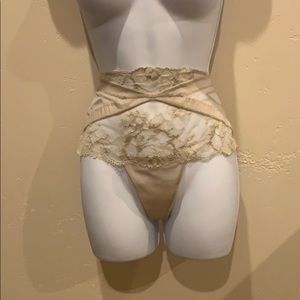 NWOT La Perla Nude Lace Cheeky